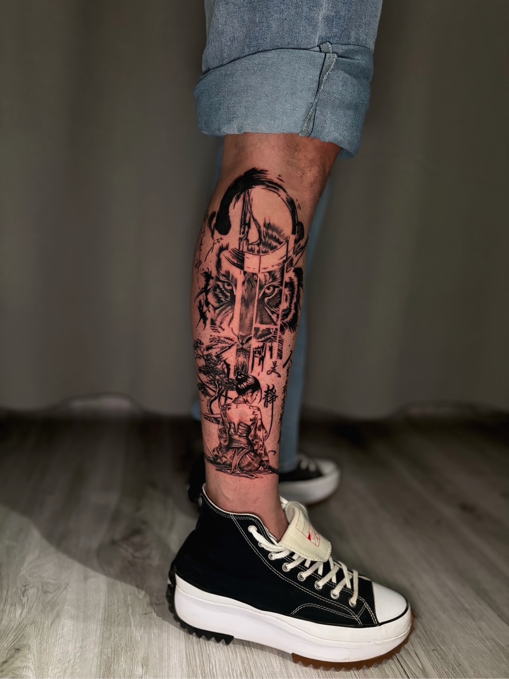 Geometric fine line шивээс
